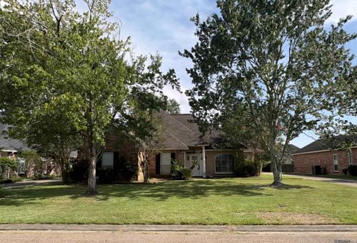 1458 Basswood Dr, Denham Springs, LA, 70726-2757 | Card Image