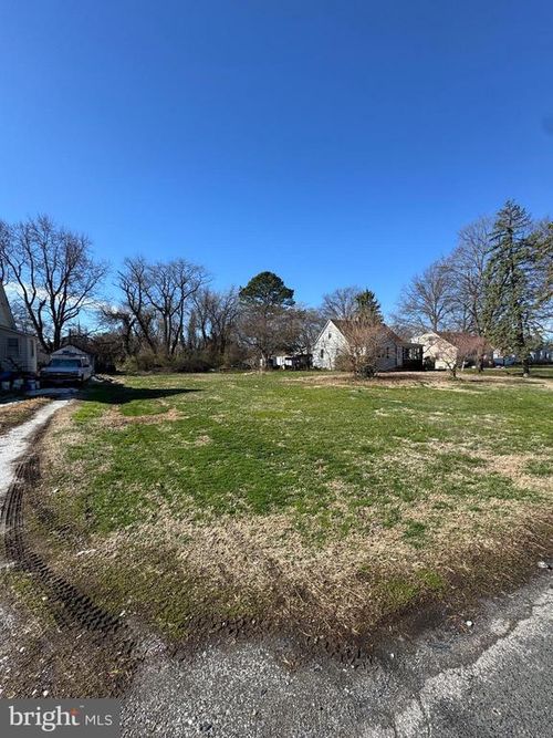 1614 Lynch Rd, DUNDALK, MD, 21222-3329 | Card Image