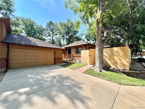 21 S Eagle Cir, Aurora, CO, 80012-1529 | Card Image
