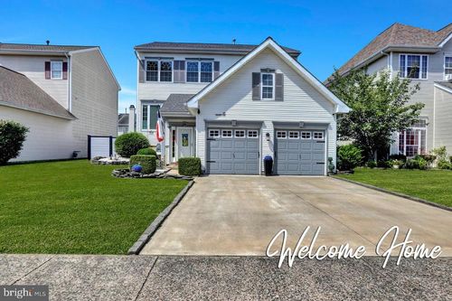 18 Shawnee Trl, Burlington Township, NJ, 08016-3958 | Card Image