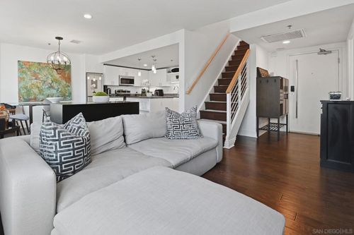 1702-425 W Beech St, San Diego, CA, 92101-2965 | Card Image