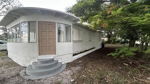 205 Seaman Ave, Opa-Locka, FL, 33054-3035 | Card Image