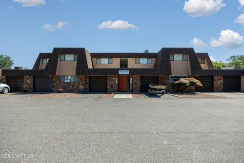 unit-d103-2913 W John Day Ave, Kennewick, WA, 99336-2752 | Card Image