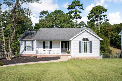 9038 Faith Hill Ln, Hixson, TN, 37343-6302 | Card Image