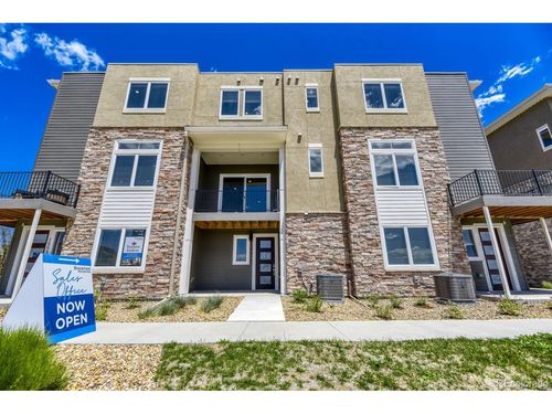 15577 W Washburn Dr, Lakewood, CO, 80228 | Card Image