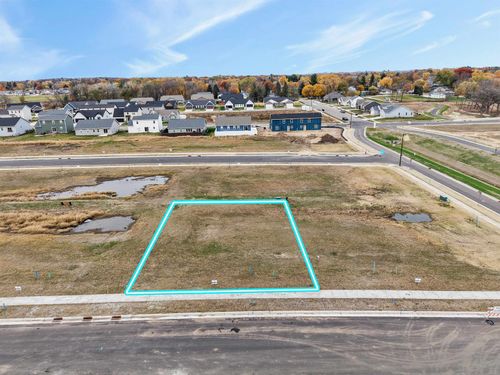 328 Dahlia Drive, Stoughton, WI, 53589 | Card Image