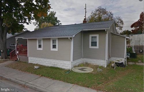 264 Birch St, CARNEYS POINT, NJ, 08069-2411 | Card Image