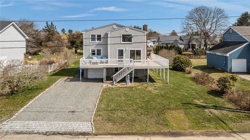 17 Clifford Dr, Westerly, RI, 02891-4454 | Card Image