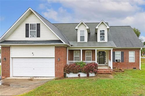 10 Pender Rd, Spring Lake, NC, 28390-1660 | Card Image