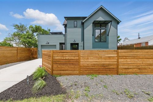 2-2105 Sl Davis Ave, Austin, TX, 78702-2220 | Card Image