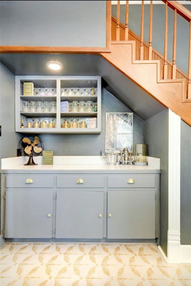 View of bar in kitchen | Image 15