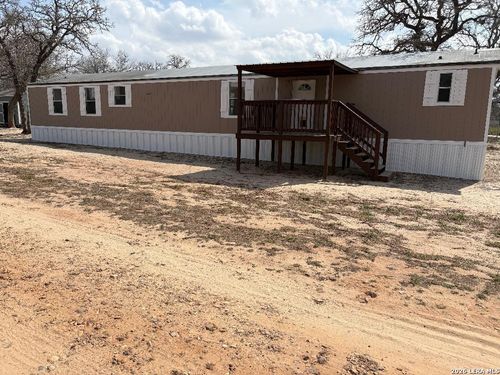 2172 B Polly Ln, La Vernia, TX, 78121-5230 | Card Image
