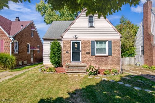 13514 Tyler Ave, Cleveland, OH, 44111-4940 | Card Image