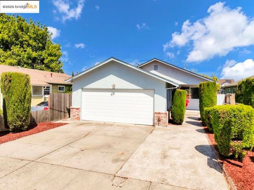 2740 14th St, San Pablo, CA, 94806-2322 | Card Image