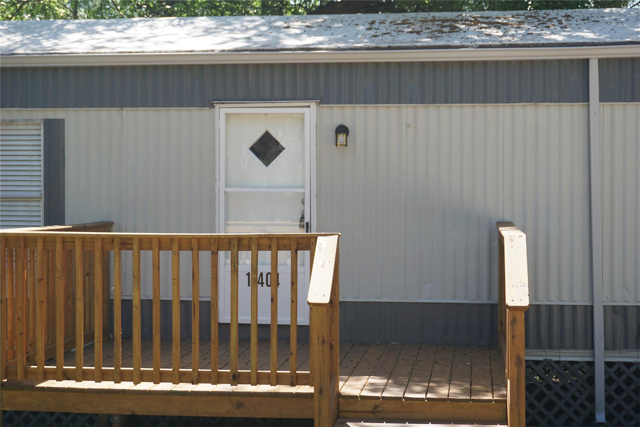 Residential Lease in Willis 2
