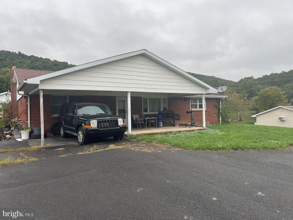 Knobley Rd, Keyser, WV 26726