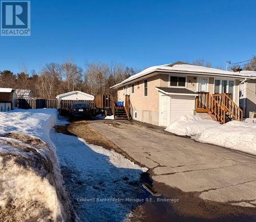 310 Gould Ave, North Bay, ON, P1B7C8 | Card Image