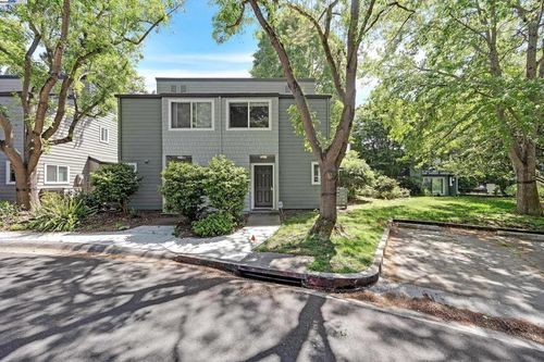 127 Temescal Cir, Emeryville, CA, 94608-2942 | Card Image