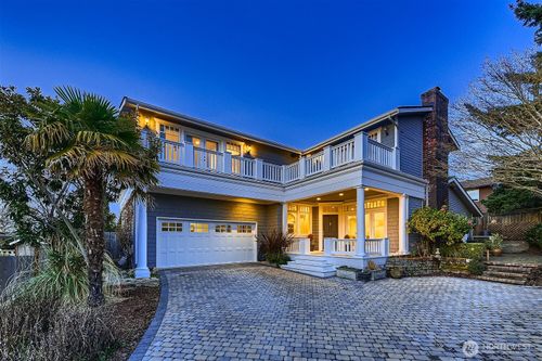 6218 105th Ave Ne, Kirkland, WA, 98033-7017 | Card Image