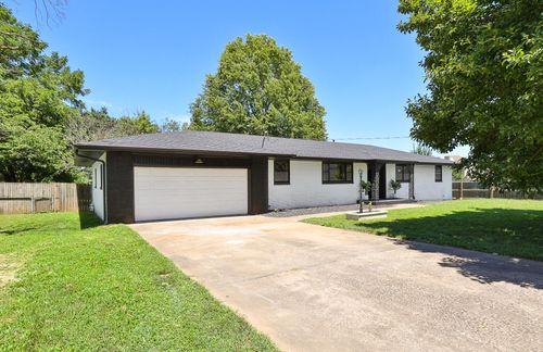 421 W Woodland St, Springfield, MO, 65807-3624 | Card Image