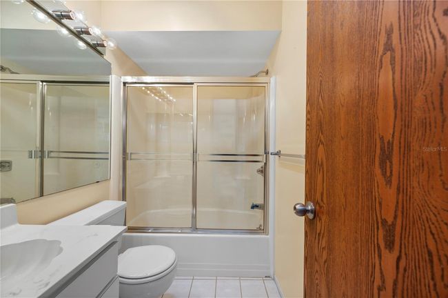 APT-1902 - 12538 Sw Kingsway Cir, Condo with 2 bedrooms, 2 bathrooms and null parking in LAKE SUZY FL | Image 20