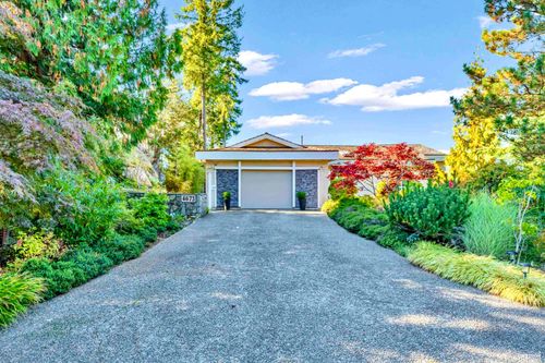 4673 Woodburn Rd, West Vancouver, BC, V7S2W7 | Card Image