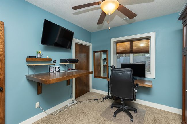 8121 Oak Ridge Dr, Home with 5 bedrooms, 3 bathrooms and null parking in Dexter IA | Image 32