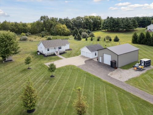 1135 Jack Henry Dr, Charlotte, MI, 48813-8576 | Card Image