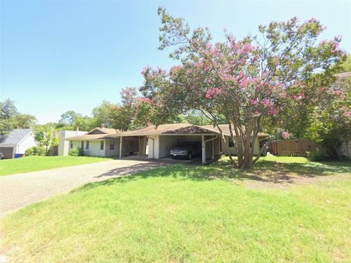 3805 Knollwood Dr, Austin, TX, 78731-2957 | Card Image
