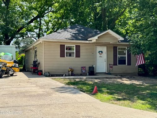 1809 Curry Street, Dyersburg, TN, 38024 | Card Image