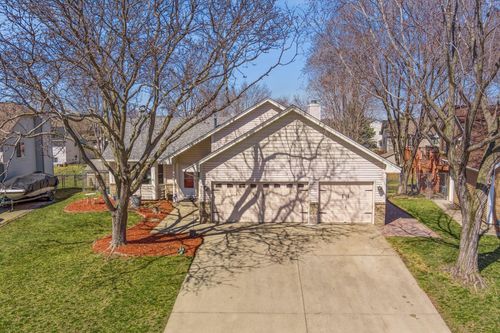 7175 Upper 157th St W, Apple Valley, MN, 55124-5107 | Card Image