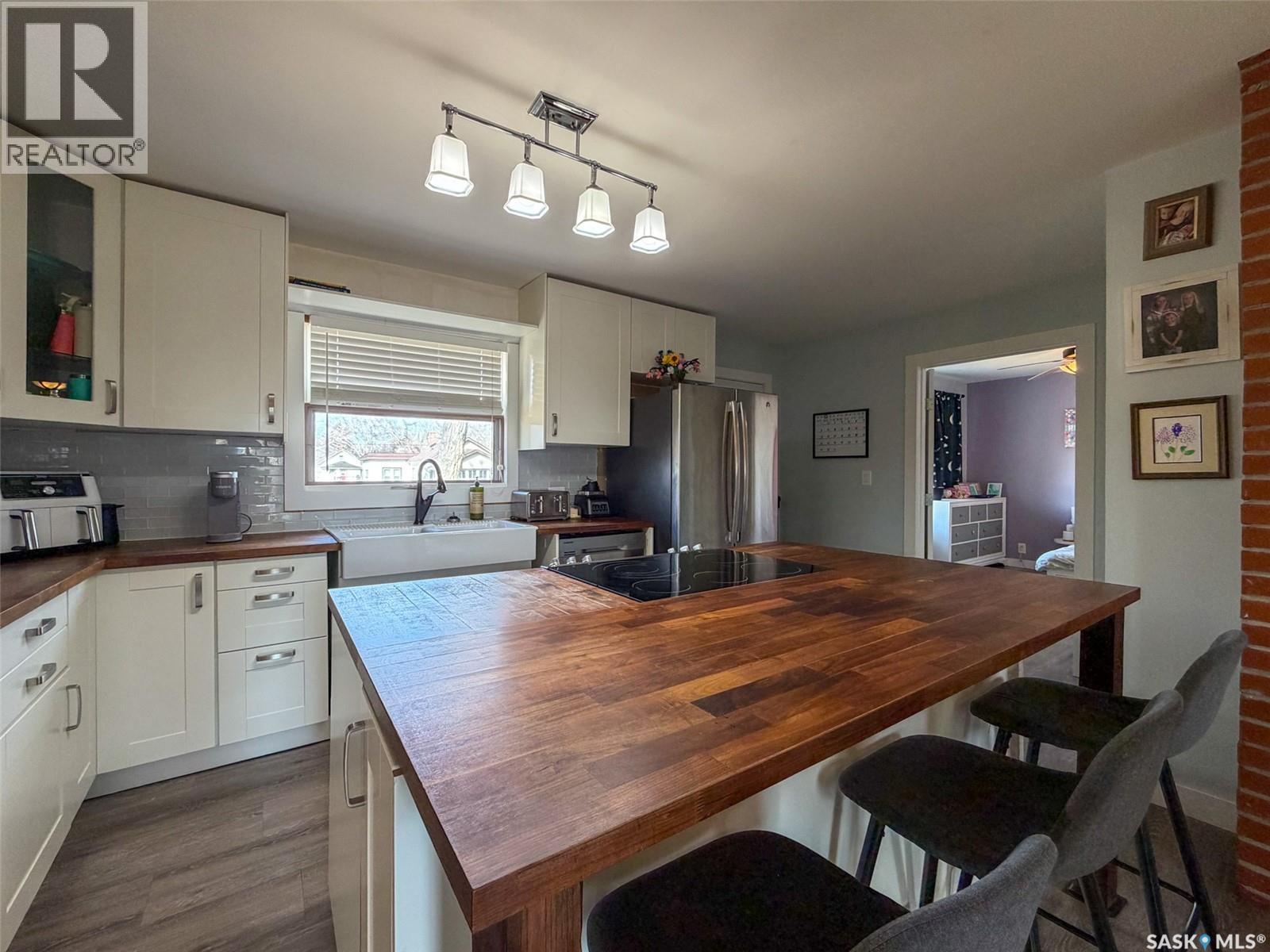 Residential in Eastend 4