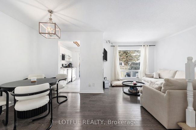 268 Stoneway Dr, House attached with 3 bedrooms, 2 bathrooms and 2 parking in Nepean ON | Image 5