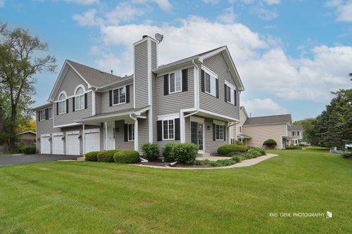 661-661 Silver Creek Rd, Woodstock, IL, 60098-4320 | Card Image