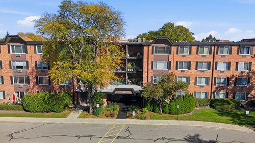 210-1207 S Old Wilke Rd, Arlington Heights, IL, 60005-2962 | Card Image
