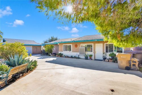 18393 Orange St, Hesperia, CA, 92345-6632 | Card Image