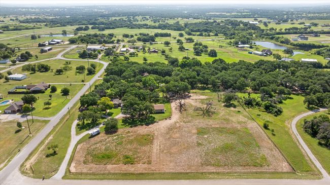 111 Encino Springs Ln, House other with 3 bedrooms, 2 bathrooms and null parking in Weatherford TX | Image 9