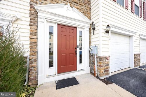 30-30 Tuxford Ln, COATESVILLE, PA, 19320-1635 | Card Image