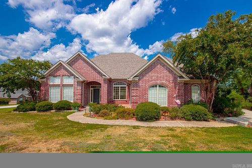 4040 Robinwood Cir, Bryant, AR, 72022-8372 | Card Image