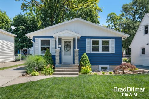 154 Alten Ave Ne, Grand Rapids, MI, 49503-3704 | Card Image