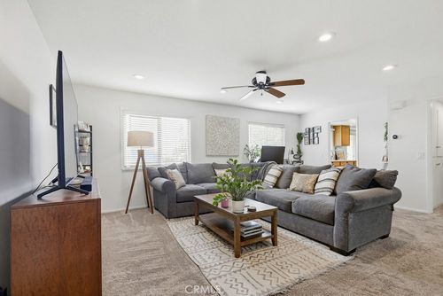 28-5843 La Jolla Way, Cypress, CA, 90630-3209 | Card Image