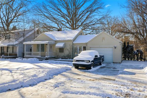 19925 Negaunee, Redford, MI, 48240-1645 | Card Image