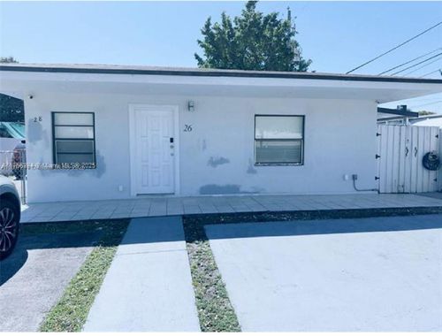 26 E 48th St, Hialeah, FL, 33013-1847 | Card Image
