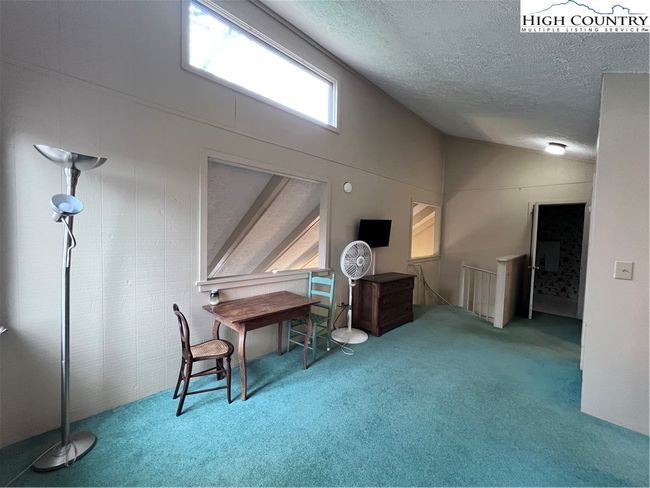 loft area | Image 22