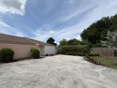 1307 Hempstead St, Wellington, FL, 33414-5864 | Card Image