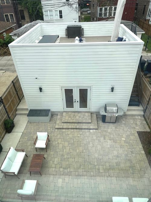 2708 Albany Ave, CHICAGO, IL, 60647-1502 | Card Image