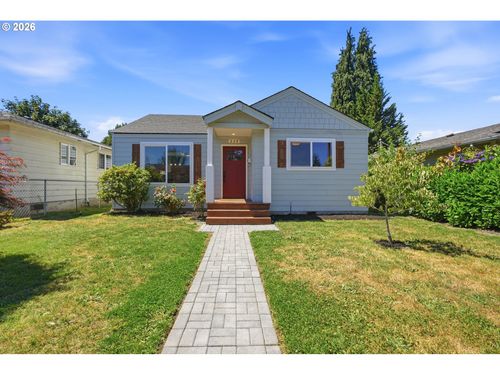 229 19th Ave, Longview, WA, 98632-1115 | Card Image