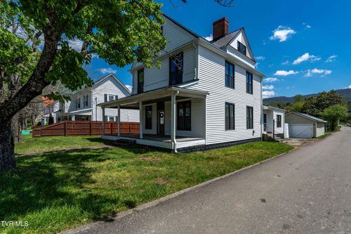 216 N Church St, Mountain City, TN, 37683-1337 | Card Image