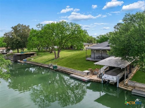 119 Robin Rd, Highland Haven, TX, 78654-8230 | Card Image