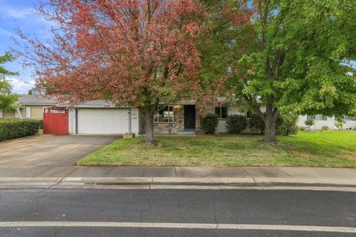 2013 Rossmoor Dr, Rancho Cordova, CA, 95670-2246 | Card Image
